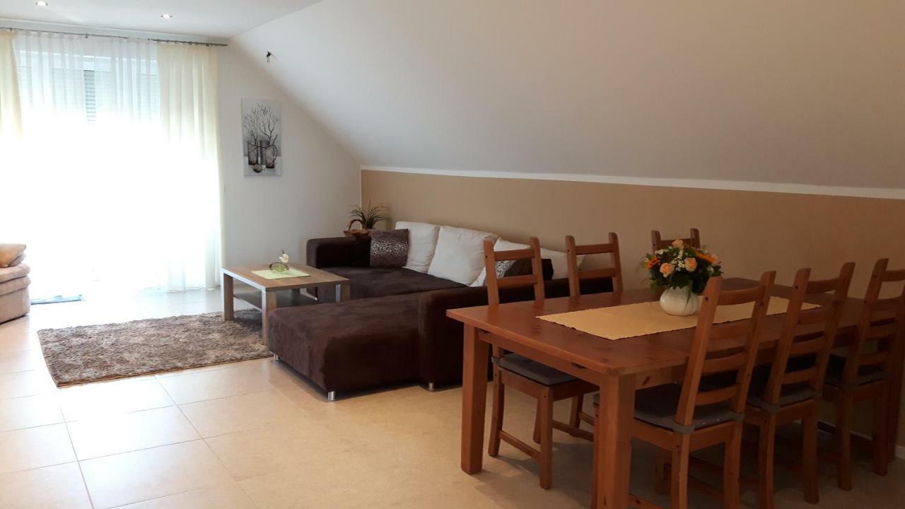 Ferienwohnung Deussen Blessem Buitenkant foto